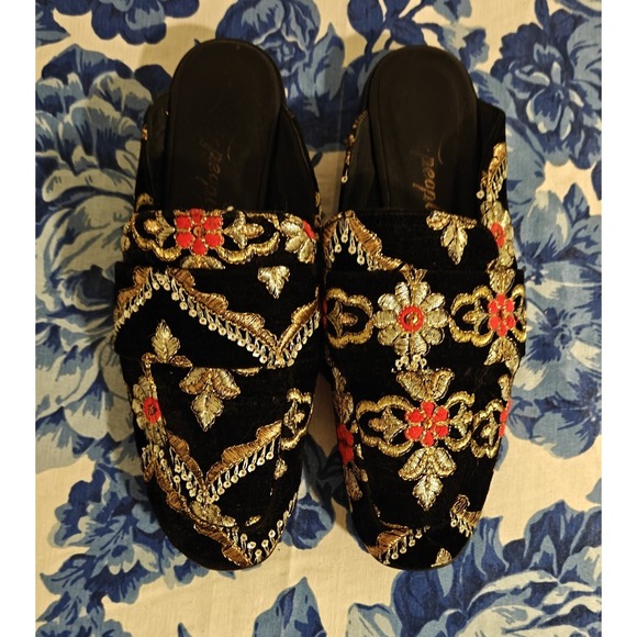 Free People Shoes - Free People Ar Ease  Mules Velvet Embroidery Loafers Shoes Slides Size 37 US 6